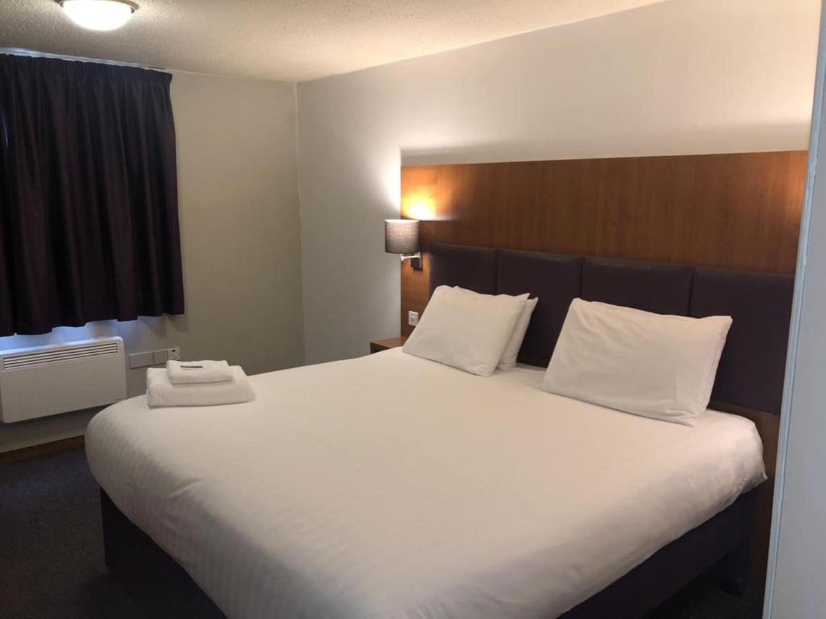 Bluemont Hotel Bromsgrove Bagian luar foto