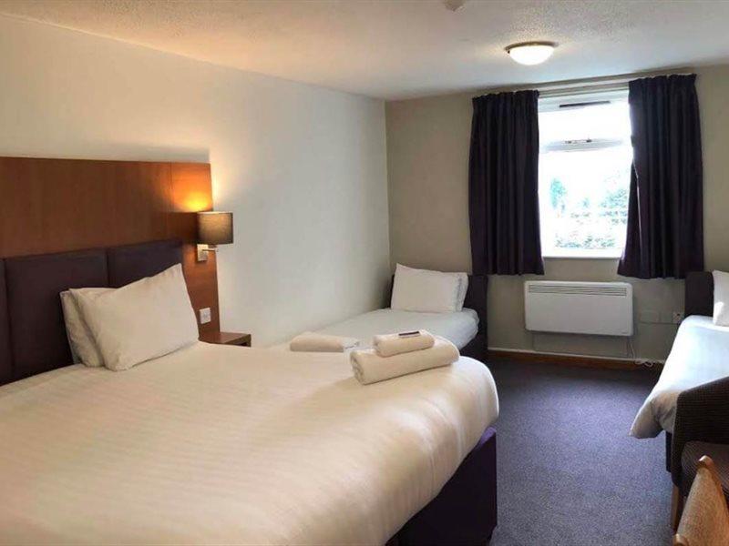 Bluemont Hotel Bromsgrove Bagian luar foto