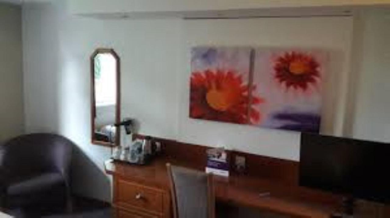 Bluemont Hotel Bromsgrove Bagian luar foto