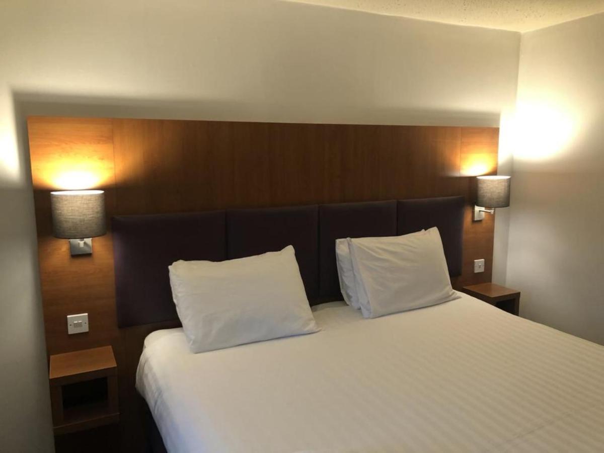 Bluemont Hotel Bromsgrove Bagian luar foto